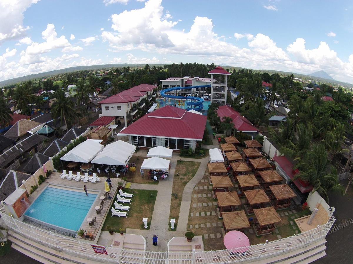 Cml Beach Resort & Waterpark Lemery Kültér fotó